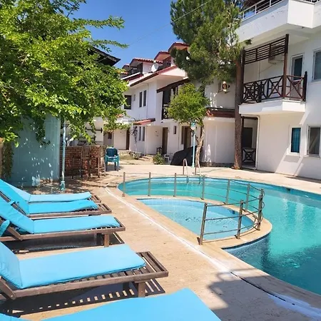 Turtle Bungalows מלון דירות דליאן